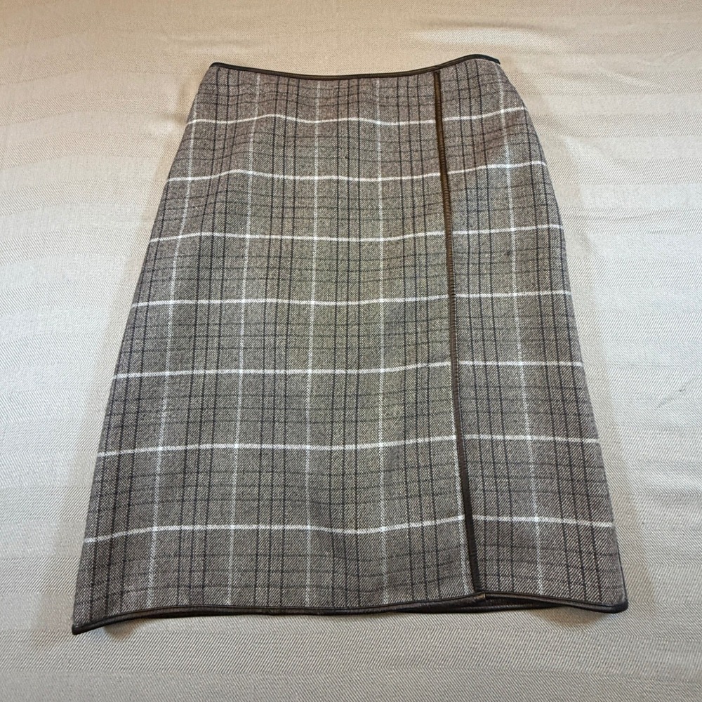 Banana Republic Womens Grey Plaid 100% Wool Skirt Leather Trim Size 6 Knee 2457